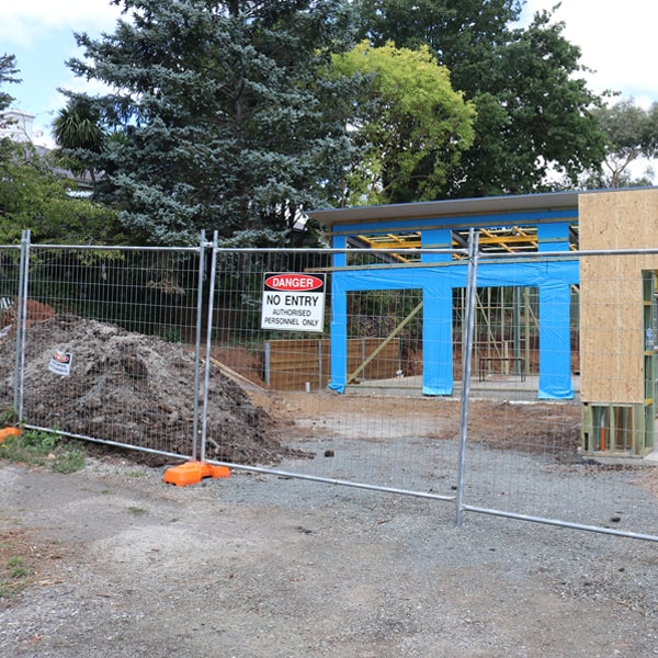 do you deliver and install temporary fencing and what's the cost for these services in Bethlehem